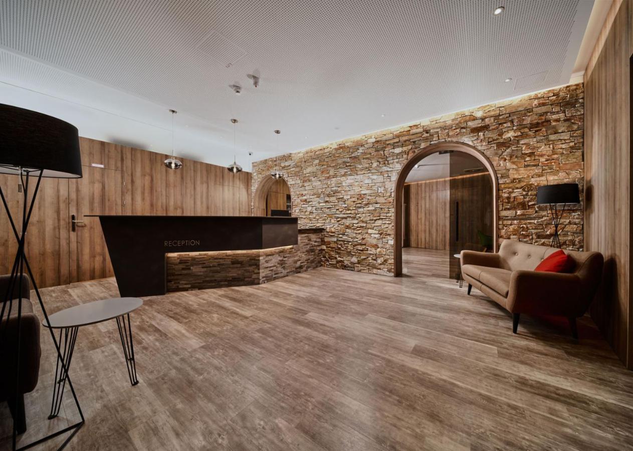 Seehotel Im Weyer Gmunden Bagian luar foto