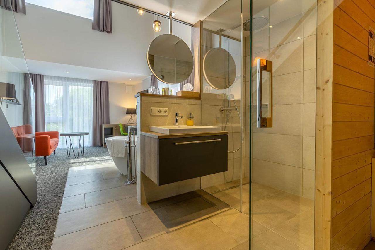 Seehotel Im Weyer Gmunden Bagian luar foto