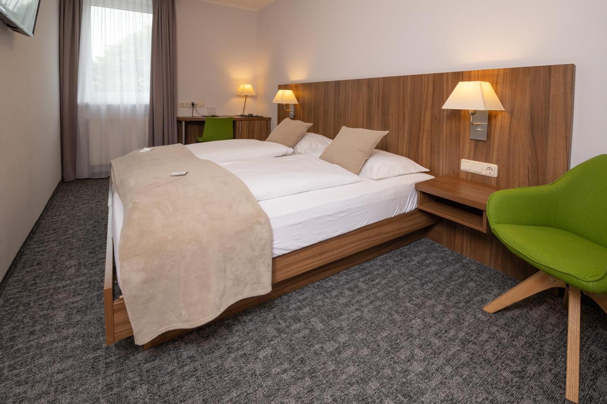 Seehotel Im Weyer Gmunden Bagian luar foto