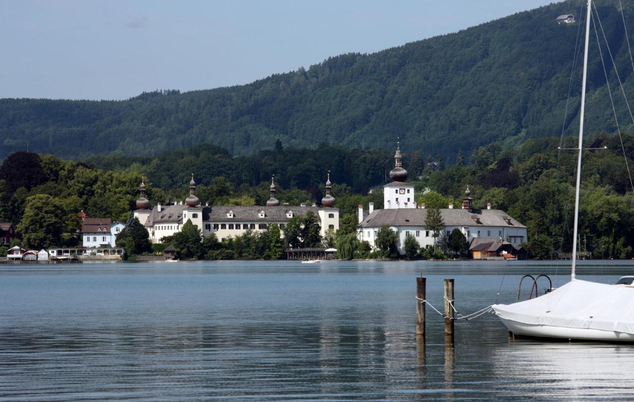 Seehotel Im Weyer Gmunden Bagian luar foto